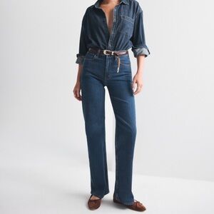 Abercrombie & Fitch High-Rise Straight Jeans in Dark Blue Denim